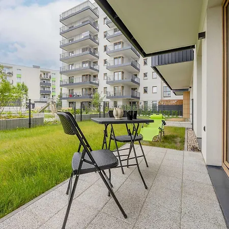 アパート Stylish With Garden In Quiet Neighborhood By Renters *